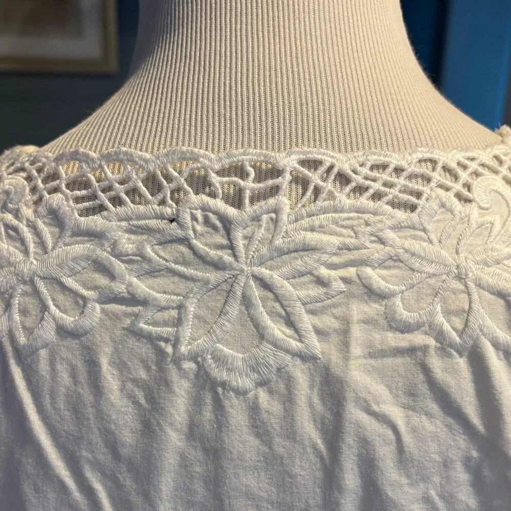J.‎ Crew White Floral Lace V-Neck Blouse